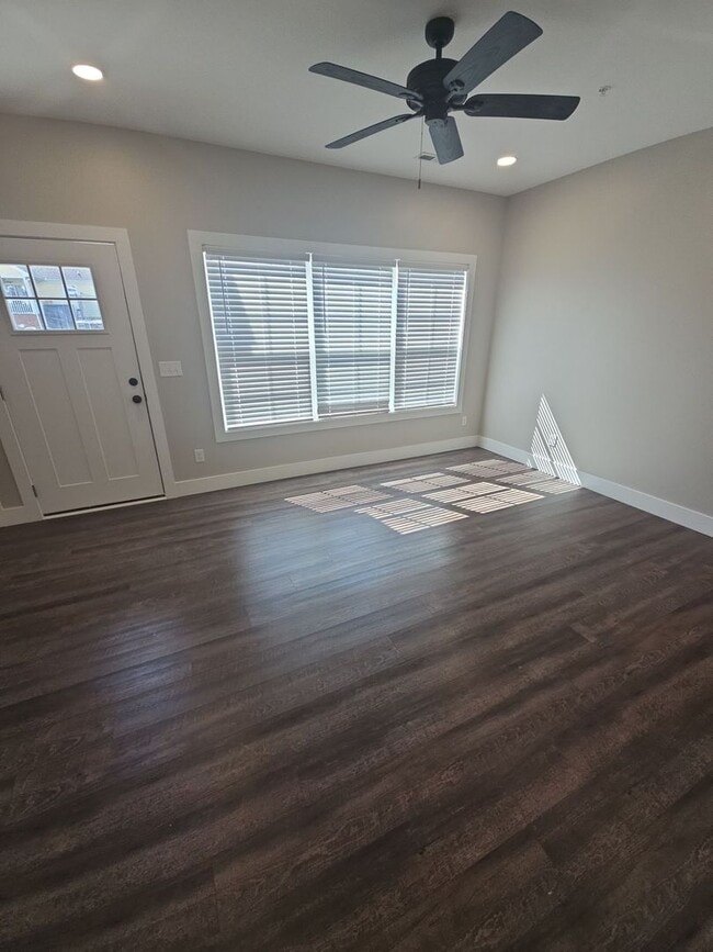 Photo - 1646 S Jefferson Ave Unit 1646 S Jefferson Ave