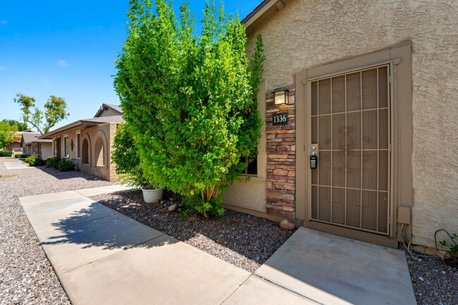 Photo - 1336 N 85th Pl