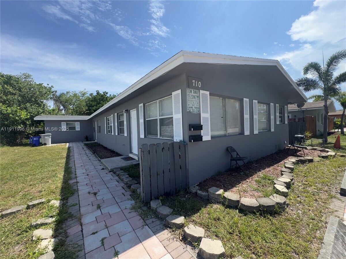 Photo - 710 NE 25th St Apartamento Unidad 1-2