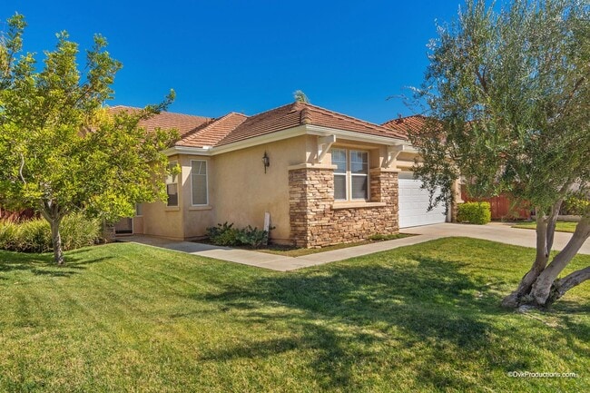 Photo - 575 Chesterfield Cir