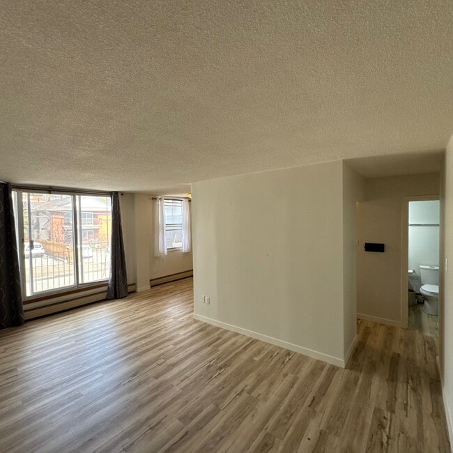 Photo - 2024-2035 35 Ave SW Unit 1a