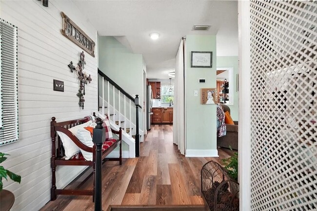 Photo - BEAUTIFUL 4BED 2BATH HOME WITH DETACHED OF...