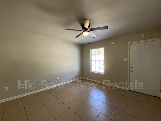 Photo - 316 Clint Rd