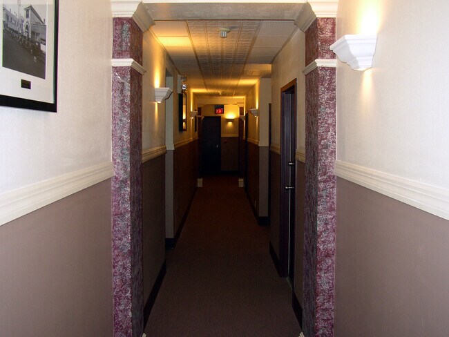 Hallway on the second floor - Das Kronenberg
