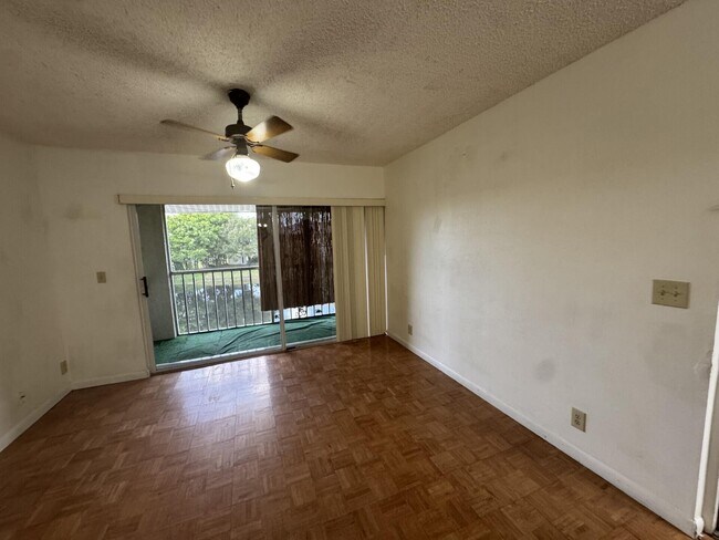 Photo - 1526 SE Royal Green Cir