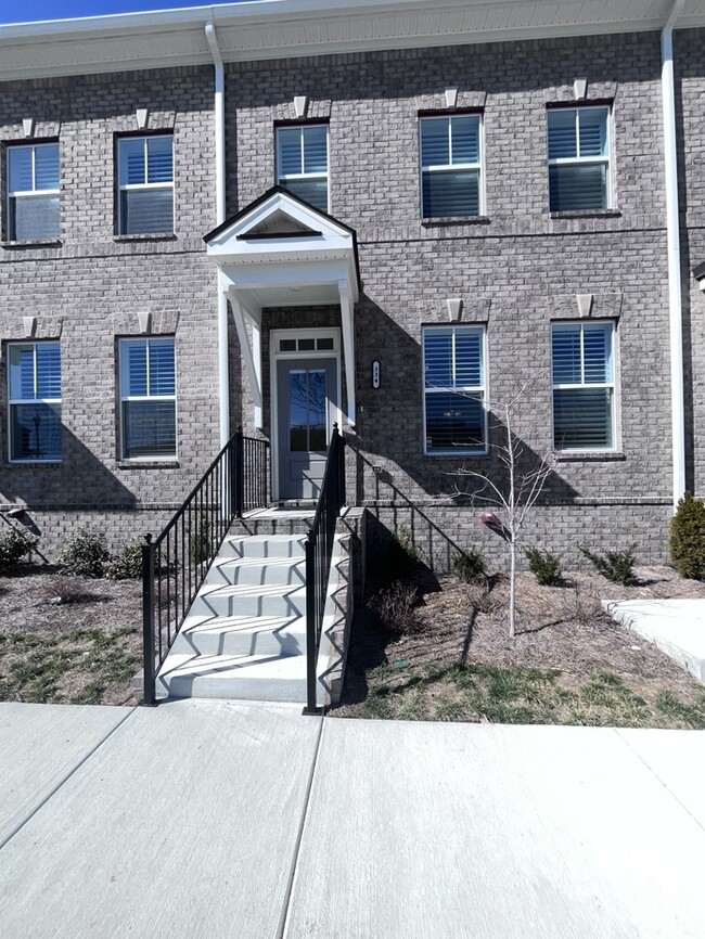 Beautiful Townhome in Nolensville-Now Avai... - Beautiful Townhome in Nolensville-Now Avai...