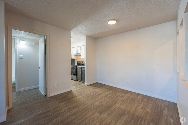 2BR, 2BA - 978SF - Dining Room