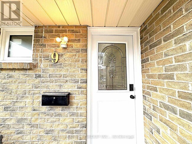 Photo - 9 Truro Crescent