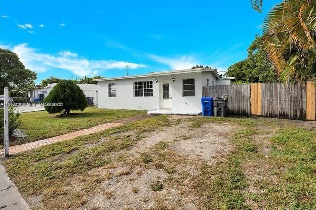 Photo - 3900 SW 47th Ave House