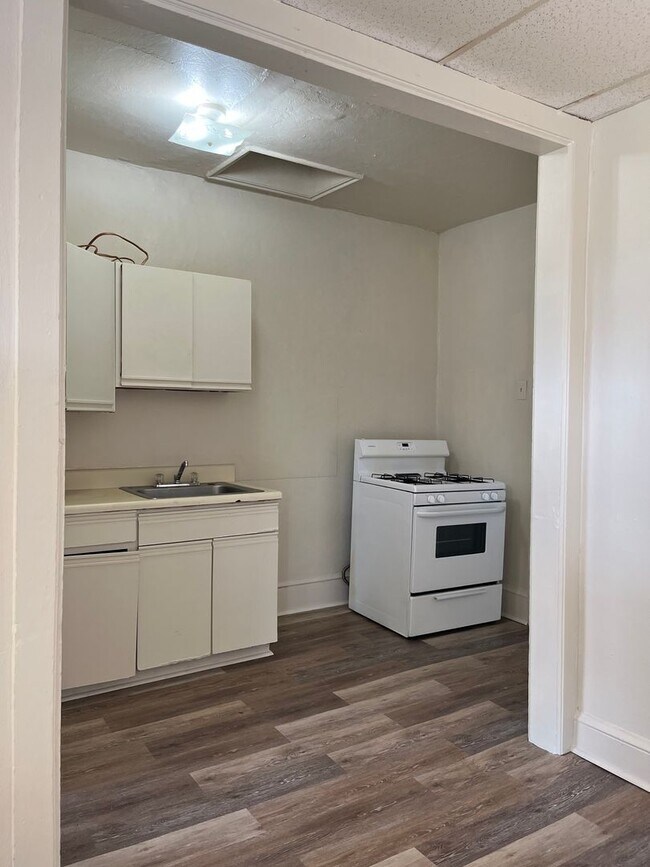 Photo - 211-213 Locust St Unidad Apt 2