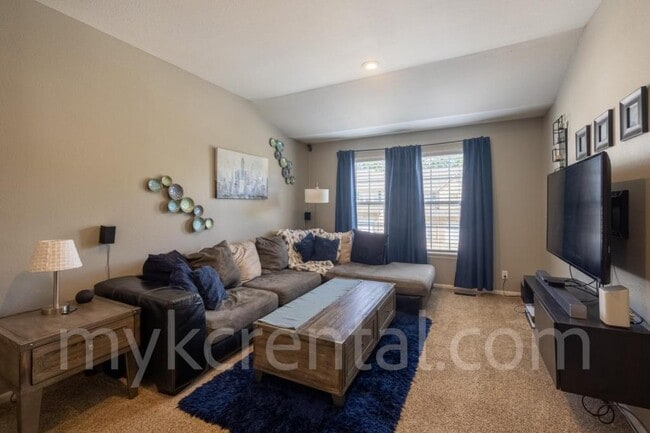 Photo - 1201 N Mart-way Dr