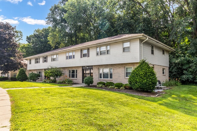 Building Photo - 7215 Euston St Unit 2