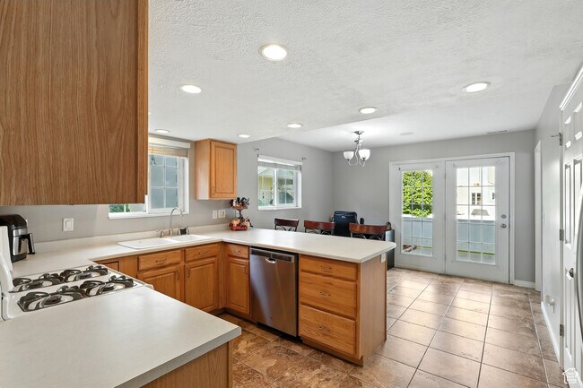 Photo - 123 Penhurst Pl