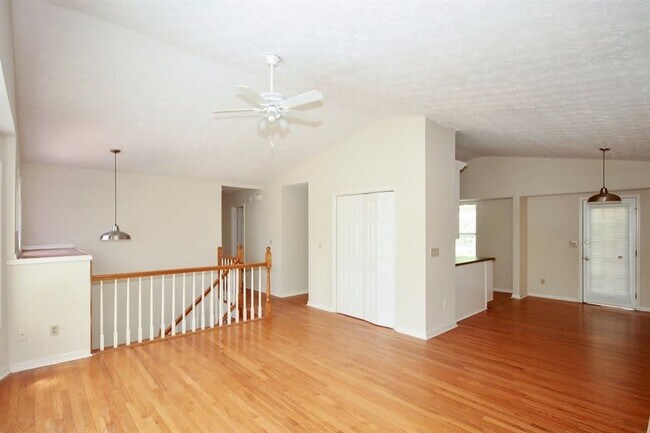 Photo - 348 Oconee Ln