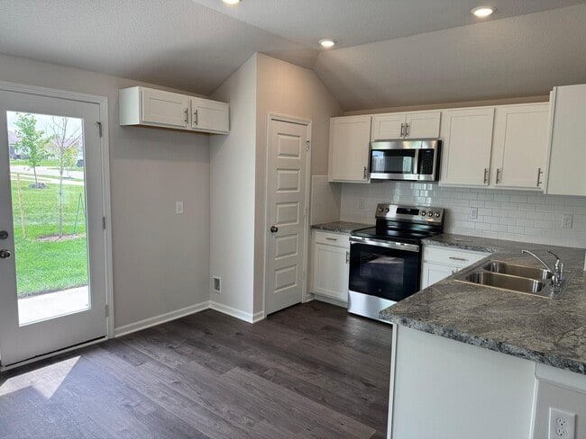 Photo - 518 N Pear St