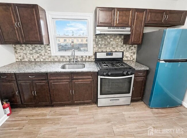 Photo - 296 N Clinton St Unit 2
