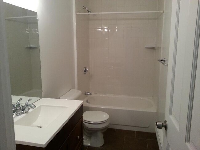 Building Photo - 27 Buttonwood St Unit 3 Rental