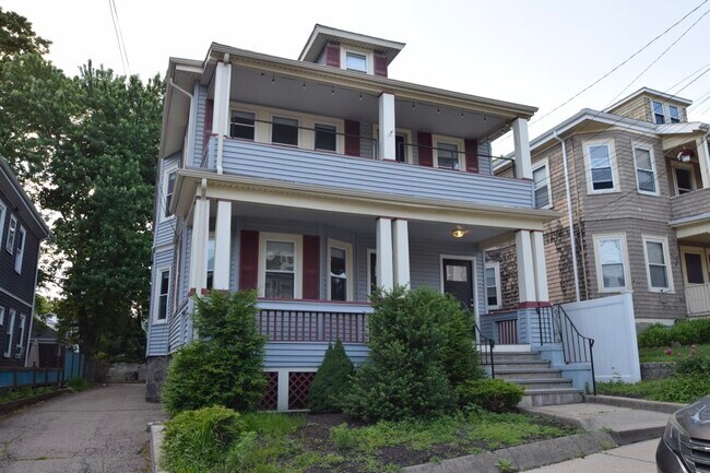 Building Photo - 28 Atkins St Unit 2 Rental