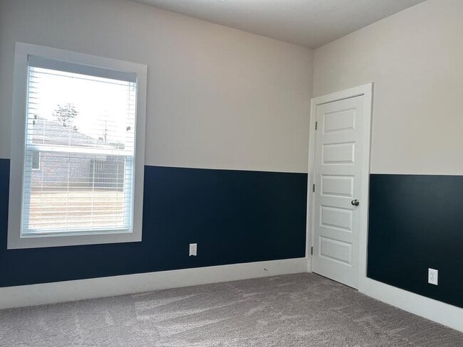 Photo - 154 Fernhill Dr NW