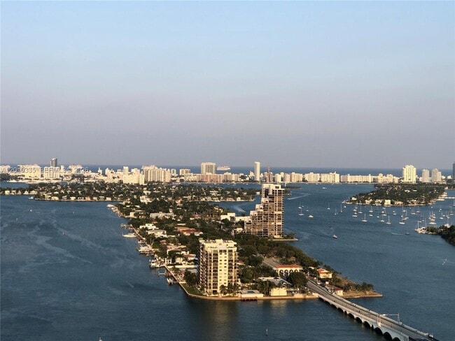 Photo - 1717 N Bayshore Dr Unidad A-1431