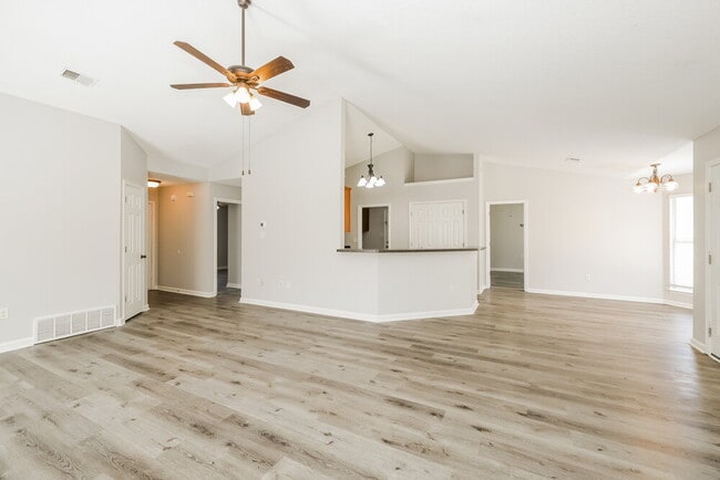 Photo - 7832 Sarah Ann Dr S