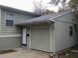 Photo - 9525 Booth Ave