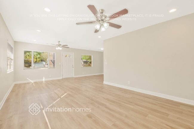 Photo - 4560 Merrimac Ave