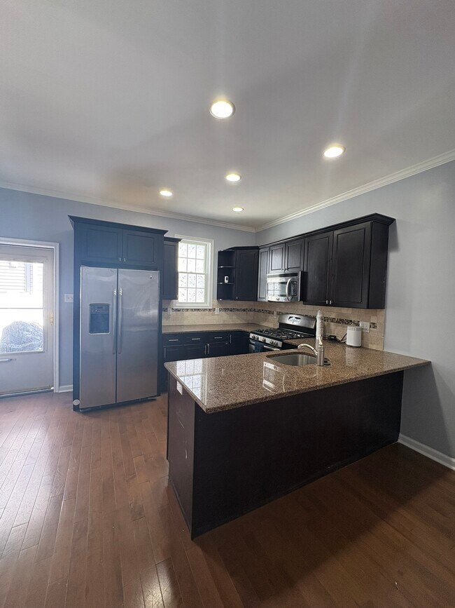 Photo - 811 N 15th St