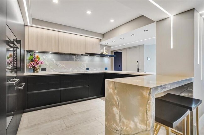 Photo - 2900 NE 14th Street Causeway Unit 510