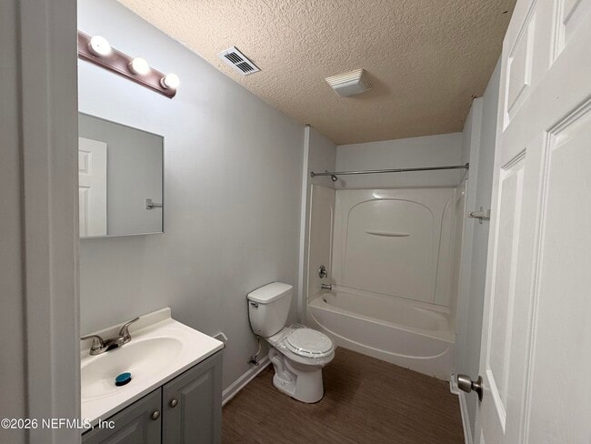 Photo - 8225 Eaton Ave
