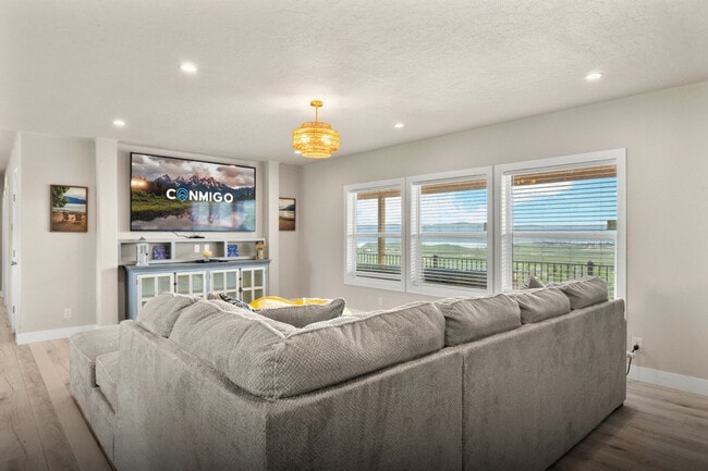 421 Bluegrass Way Unit SI ID1249900P