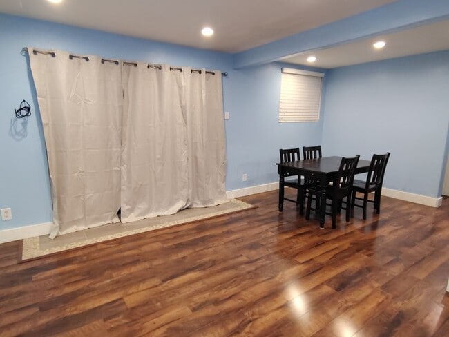Photo - 1156 S Foothill Dr Unidad -