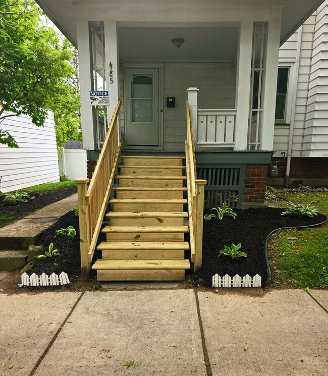 Photo - 485 Sawyer St Unit 1