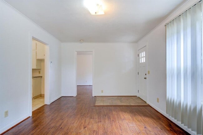 Photo - 535 Spring St