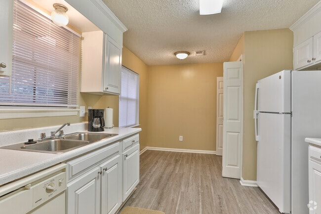 Granby Oaks Apartments