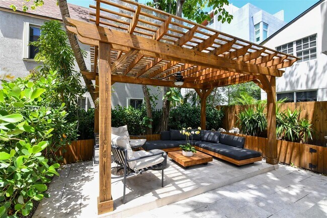 Photo - 2918 Bird Ave Unidad 5