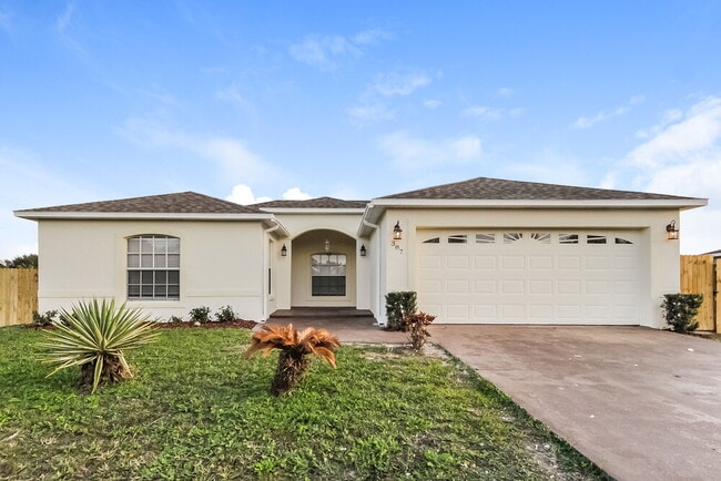 Building Photo - 387 Cocoa Ct