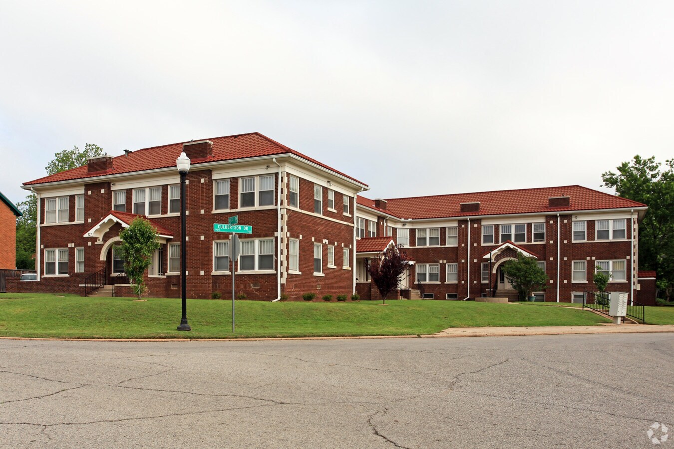 Photo - Highfill Court & East Drive Apartments