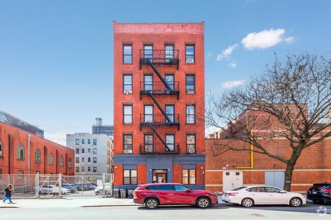 Building Photo - 66 W 138th St