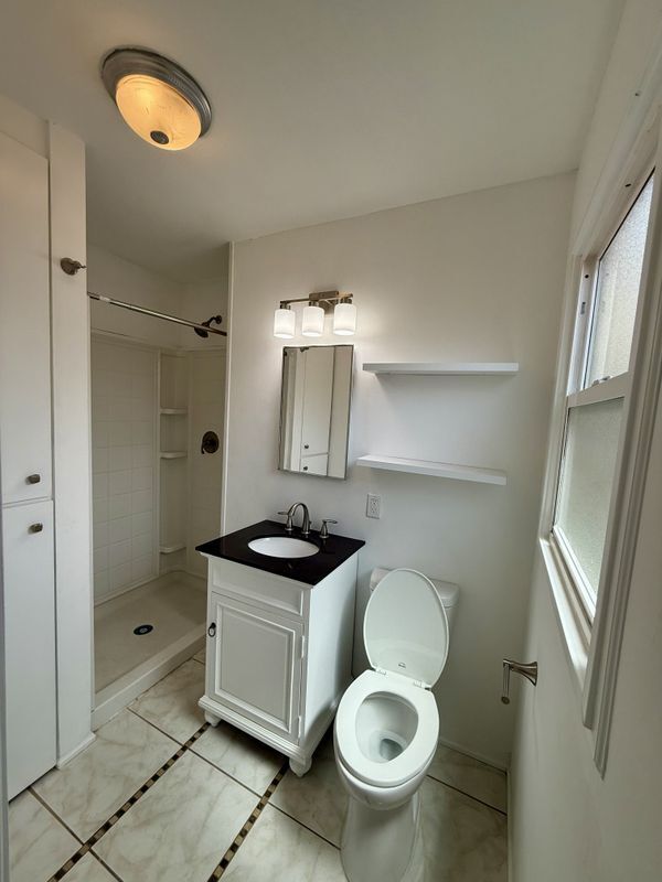 Photo - 716 S Walnut Ave