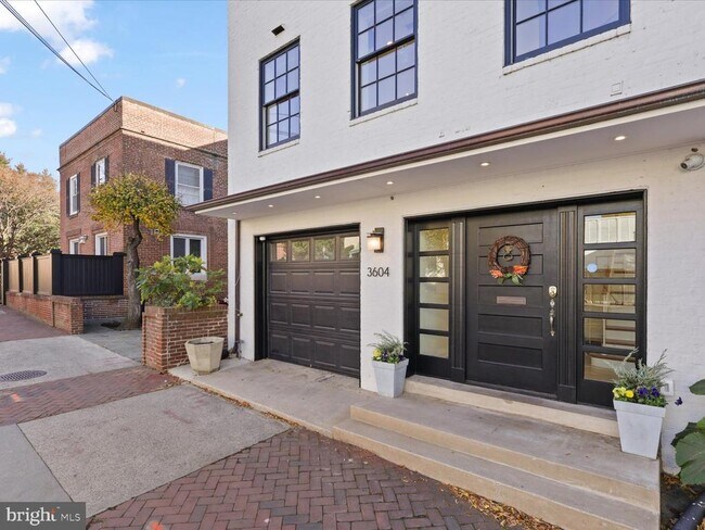 Photo - 3604 Prospect St NW