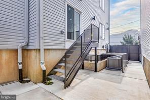 Photo - 1434 Parrish St