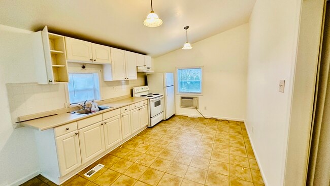 Photo - 70 E Cleveland Ave Unit 3