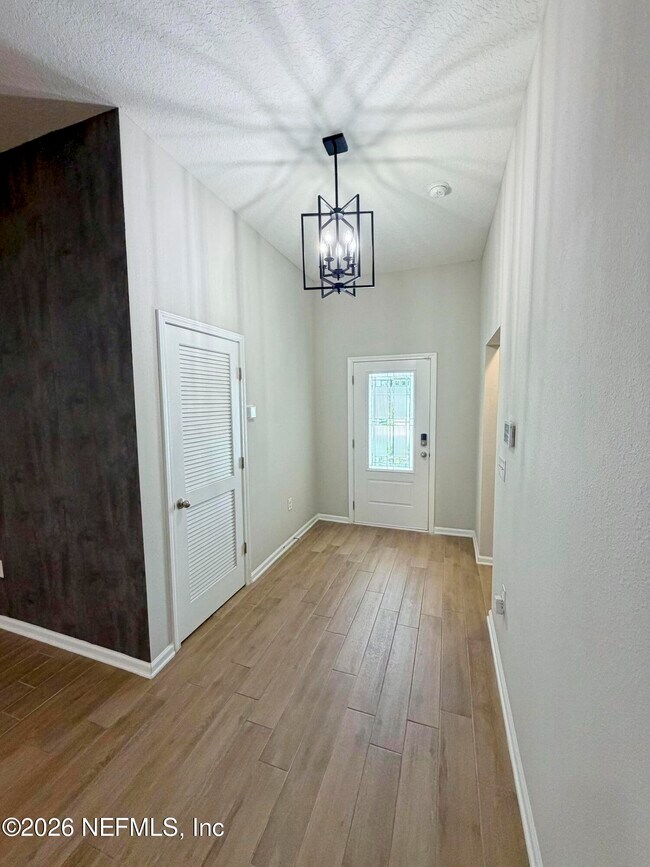 Photo - 7743 Island Fox Rd