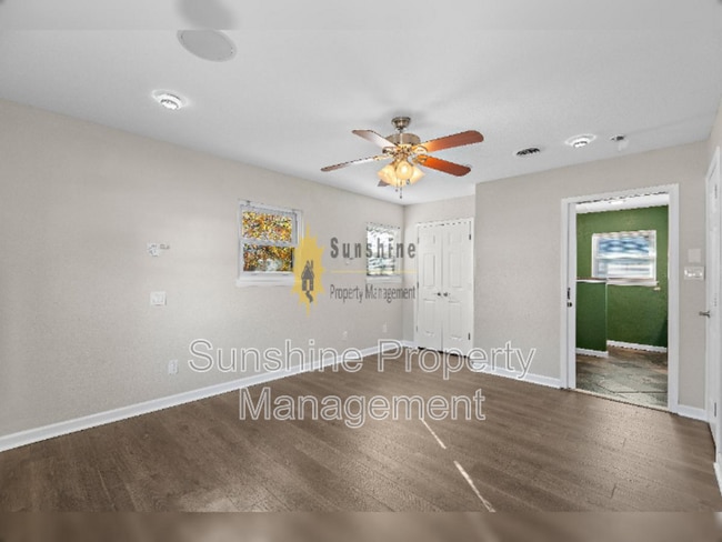 Photo - 3701 Teakwood Dr