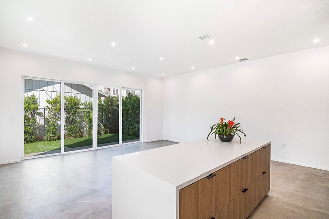 Photo - 4610 Franklin Ave