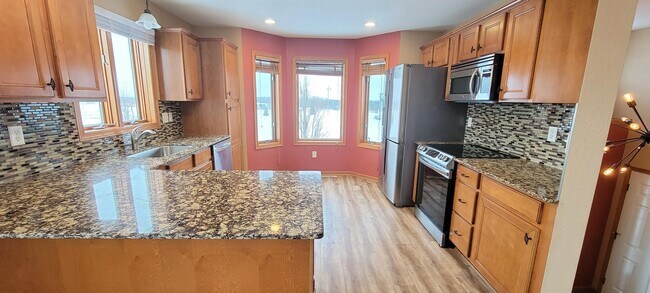 Photo - 6037 S Pointe Dr SW