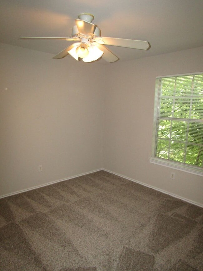 Photo - 8508 Apple Carrie Cove Unidad B