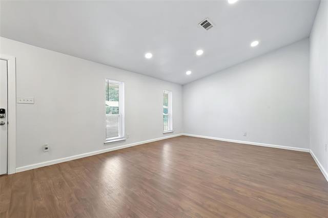 Photo - 2615 Jewell Dr