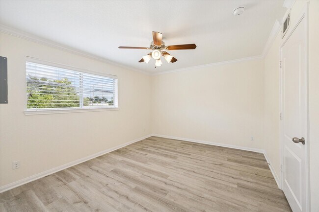 Photo - 300 Pecore St Unit 29